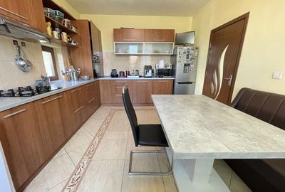 Casă individuală cu 5 camere cu Garaj în Ronaț - 9