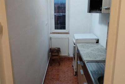 Garsonieră decomandată în Central