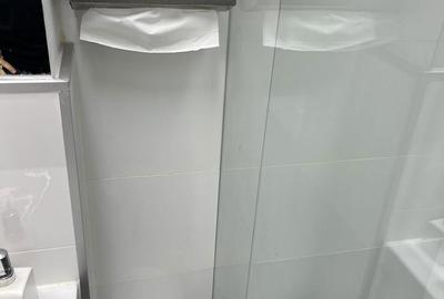 Spațiu comercial, de 69 mp, în Central - 4