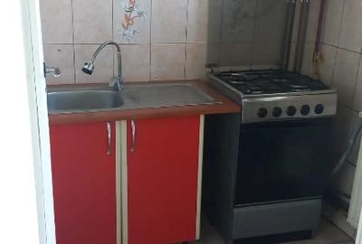 Garsonieră decomandată în Central - 2