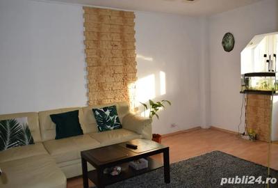 Inchiriez apartament 2 camere decomandat Centru Civic Brasov Inchiriez apartament 2 camere decomandat Centru Civic Brasov - 2