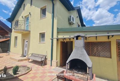 Casă cu 4 camere în Central - 2