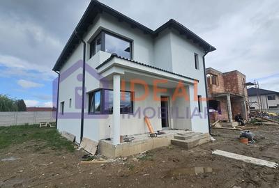 Casa Individuala Moderna cu 4 camere, in Cristian