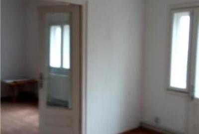 Casa 6 camere de inchiriat , activitate comerciala sau office , parcare, curte, - 8