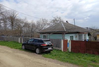 Casă cu 4 camere cu Teren 3045 Mp în Oțeleni - 4