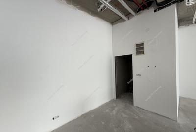 SAD - Spatiu comercial in zona centrala, langa Piata 700 - pret negociabil - 5