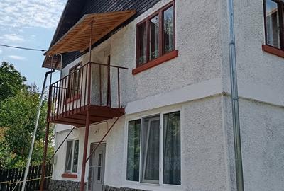 Casă cu Teren 263 Mp în Poiana - 2
