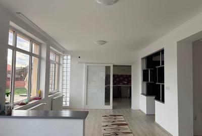 Casă cu 2 camere cu Teren 700 Mp în Central - 2