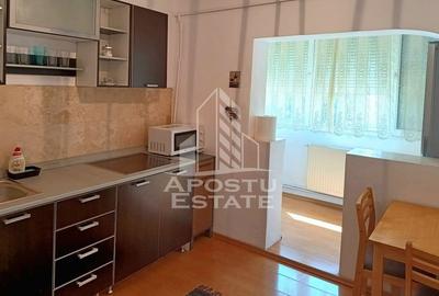 Apartament cu 3 camere semidecomandat, mobilat în Micălaca - 12