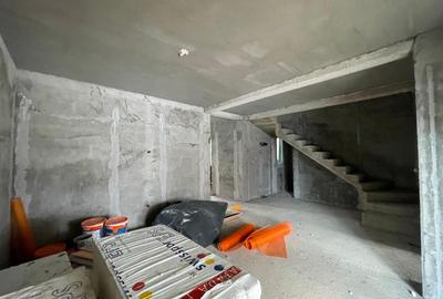 Duplex cu 4 camere cu Canalizare în Moșnița Nouă - 2