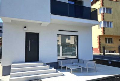 Casă cu 3 camere în Sud