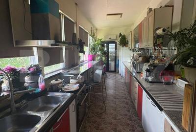 Apartament cu 4 camere în Zăvoi - 8