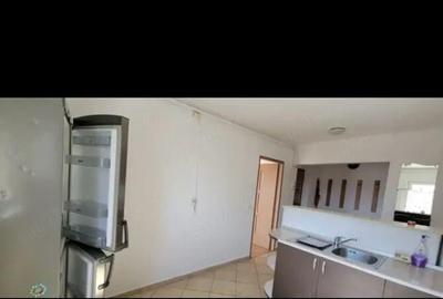 Apartament cu 4 camere, decomandat - zona Grivitei - 2