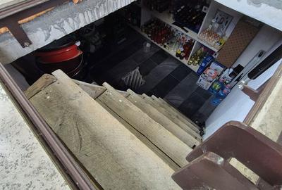 Casă cu 3 camere cu Teren 990 Mp în Central - 1