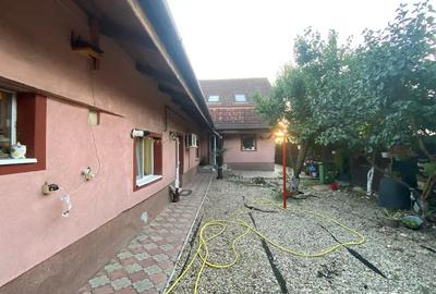 Casă cu 5 camere cu Teren 275 Mp în Ghiroda