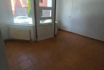 Spatiu comercial 35m.p - 2