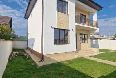 Casă individuală cu 4 camere cu Canalizare în Est - 3