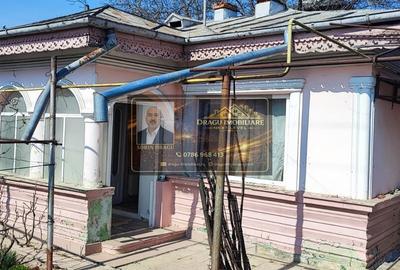 Casă cu 3 camere decomandat cu Canalizare în Central - 2