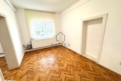 Casă cu 5 camere cu Teren 358 Mp în Valea Roșie - 5