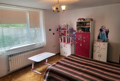 Casă de vânzare în Oțelu Roșu – liniște, natură și confort Casă de vânzare în Oțelu Roșu – liniște, natură și confort - 9