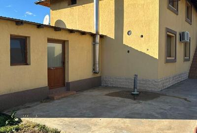 Casă cu 4 camere cu Teren 377 Mp în Central - 6