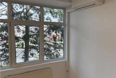 Spatii Birouri - 70 mp - zona Industriala Est- Utilitati incluse - 9