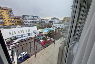 Garsonieră decomandată în Roșu