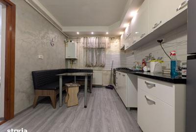 Apartament cu 3 camere semidecomandat în Central - 2