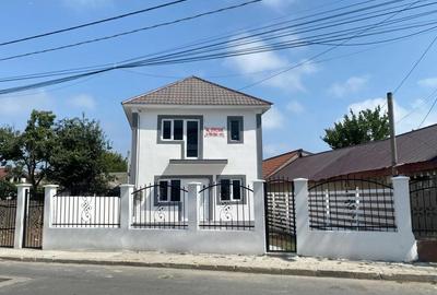 Casă cu 3 camere cu Teren 377 Mp în Central - 8