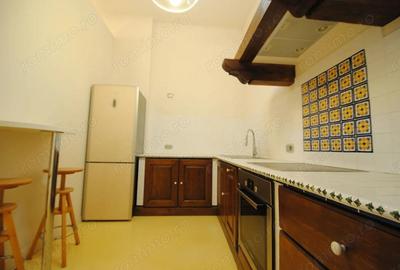 Apartament cu 3 camere decomandat în Ultracentral