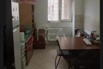 Apartament cu 3 camere decomandat în Panduri - 4