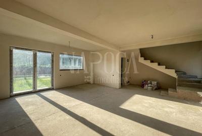 Casă individuală cu 4 camere cu Canalizare în Luna de Sus - 4