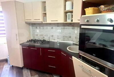 Apartament cu 3 camere decomandat în Central - 2