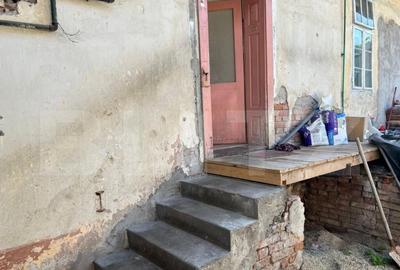 Casa de vanzare, cu 4 camere, 103 mp, zona semicentrala - 2