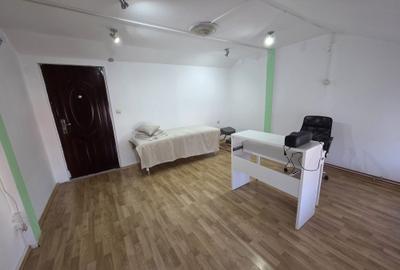 Spațiu comercial, de 17 mp, în Central - 3