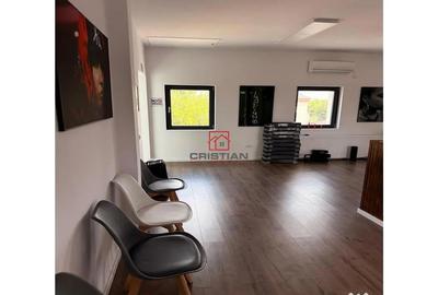 Spațiu comercial, de 90 mp, în Central - 1