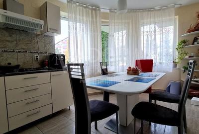 Casă individuală cu 9 camere cu Canalizare în Zorilor - 3