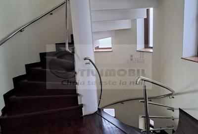 Casa/Vila de Inchiriat COPOU - 3000 euro - 31