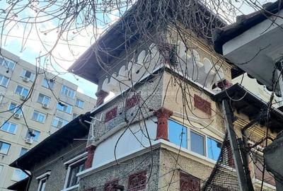 Casă cu 10 camere cu Canalizare în Rahova