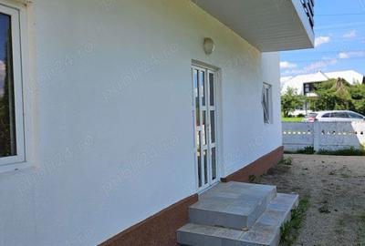 Casă cu 6 camere cu Teren 777 Mp în Panaci - 1