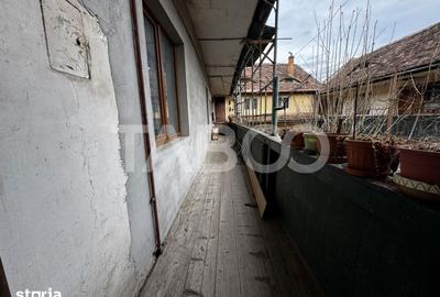 Apartament cu 3 camere decomandat, mobilat în Orașul de Jos - 1