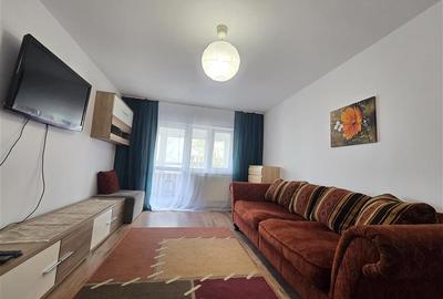 Apartament cu 3 camere decomandat, mobilat în 9 Mai - 1