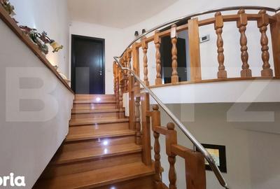 Casă cu 7 camere cu Teren 292 Mp în Central - 12