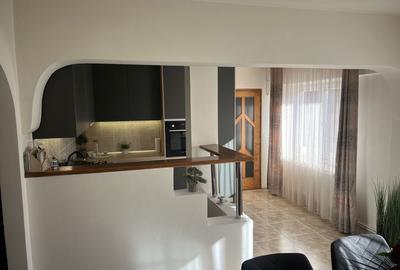 Apartament cu 3 camere semidecomandat în Ultracentral - 3