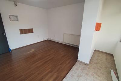 Spațiu comercial, de 50 mp, în Podu Roș - 7