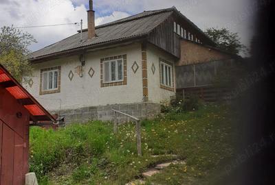 Casă cu 4 camere cu Teren 2400 Mp în Bilbor - 6