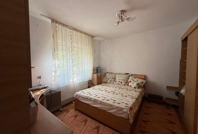 Casă individuală cu 8 camere cu Canalizare în Podenii Noi - 9