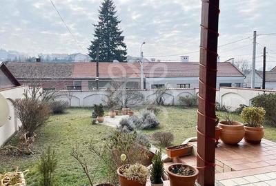 Casa cu 4 camere de vanzare in zona centrala din Oradea - 3