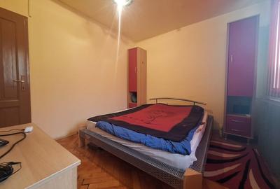 Apartament 3 camere, decomandat, etaj 2, mobilat Zona Dacia - 2