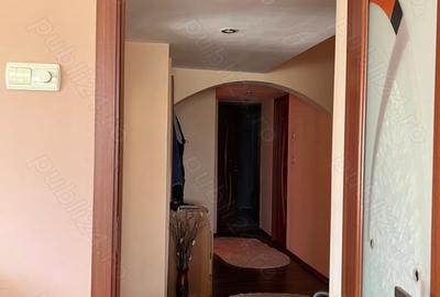 Apartament cu 3 camere decomandat în Rovinari - 5